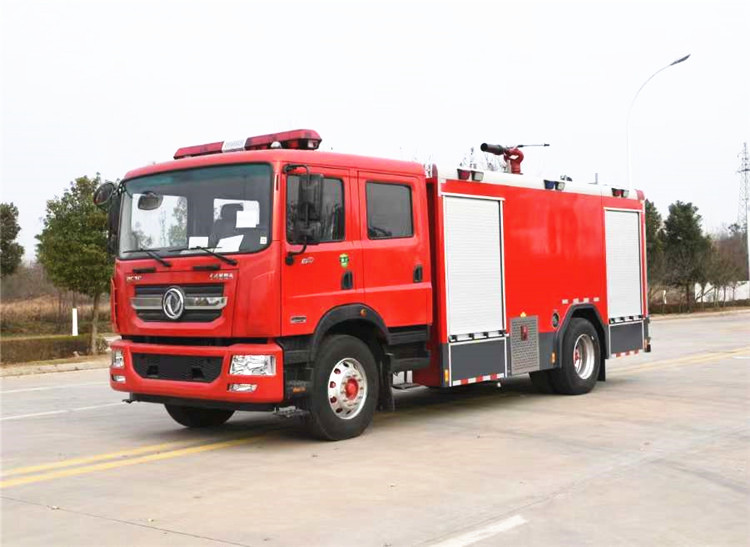 東風(fēng)D9多利卡6噸水罐消防車(chē)圖片