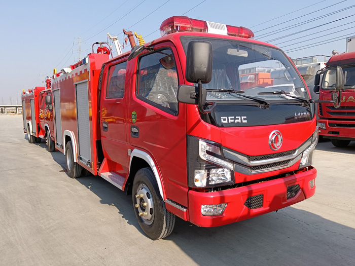 5噸消防灑水車廠家_村鎮(zhèn)鄉(xiāng)鎮(zhèn)森林消防車_1.5-3.5噸水罐消防車現(xiàn)車價(jià)格