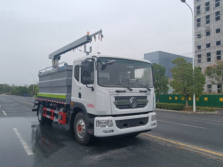 東風D9噴霧封層鐵路抑塵車-15方煤廠抑塵運輸車_榆林12方抑塵灑水車_霧化感應噴淋車_煤炭降塵車